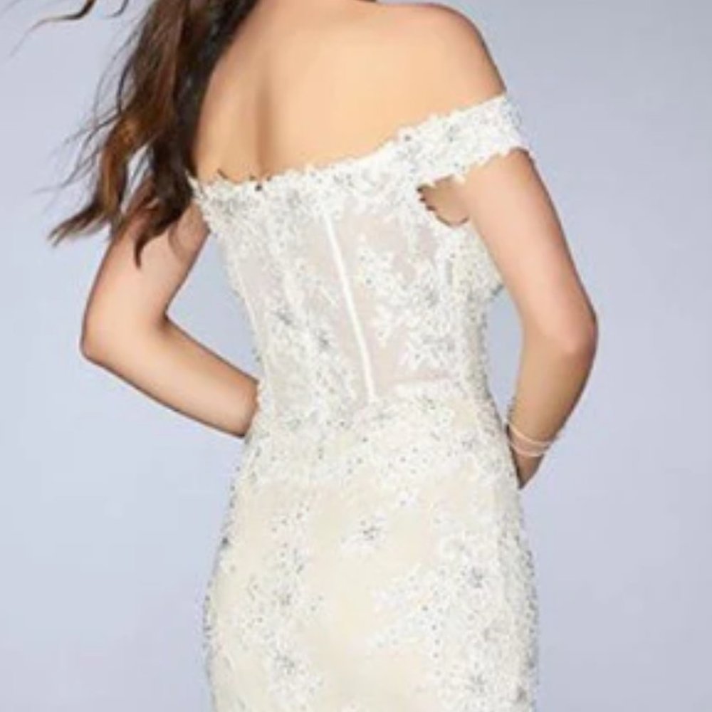 Dress - Picture 4 of 6